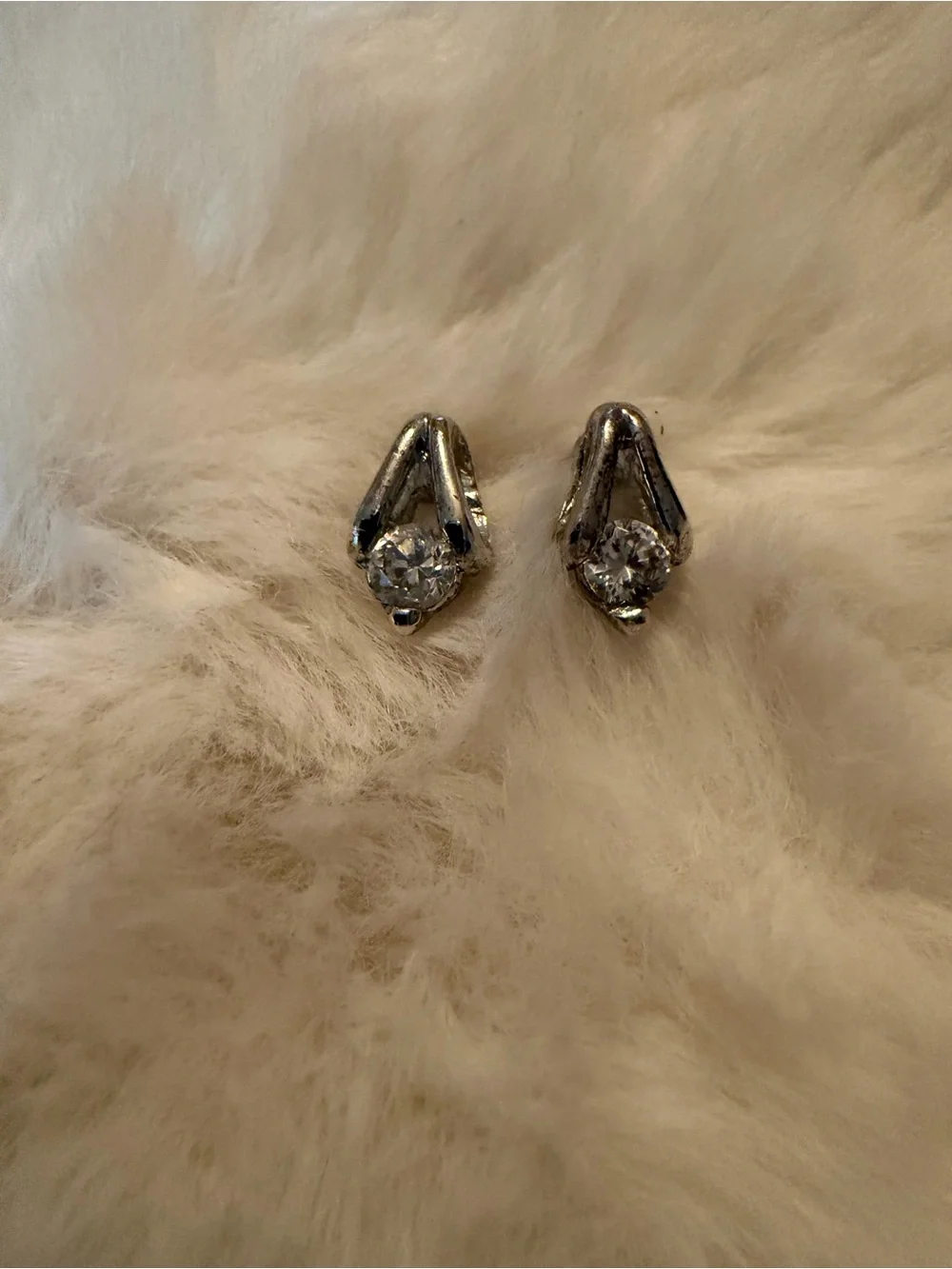 Avon Silver Teardrop Necklace and Matching Studs - Silver